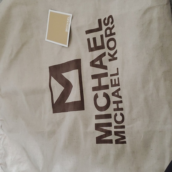 Michael Kors MK est. 1981 canvas and leather shoulder bag - Picture 9 of 9